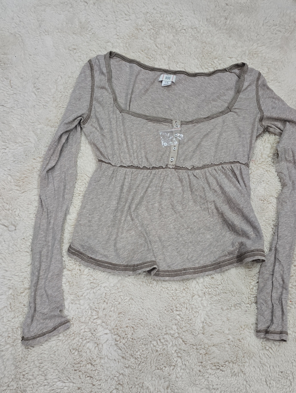 boc Women's Long-Sleeve Scoop Neck Peplum Top - Taupe